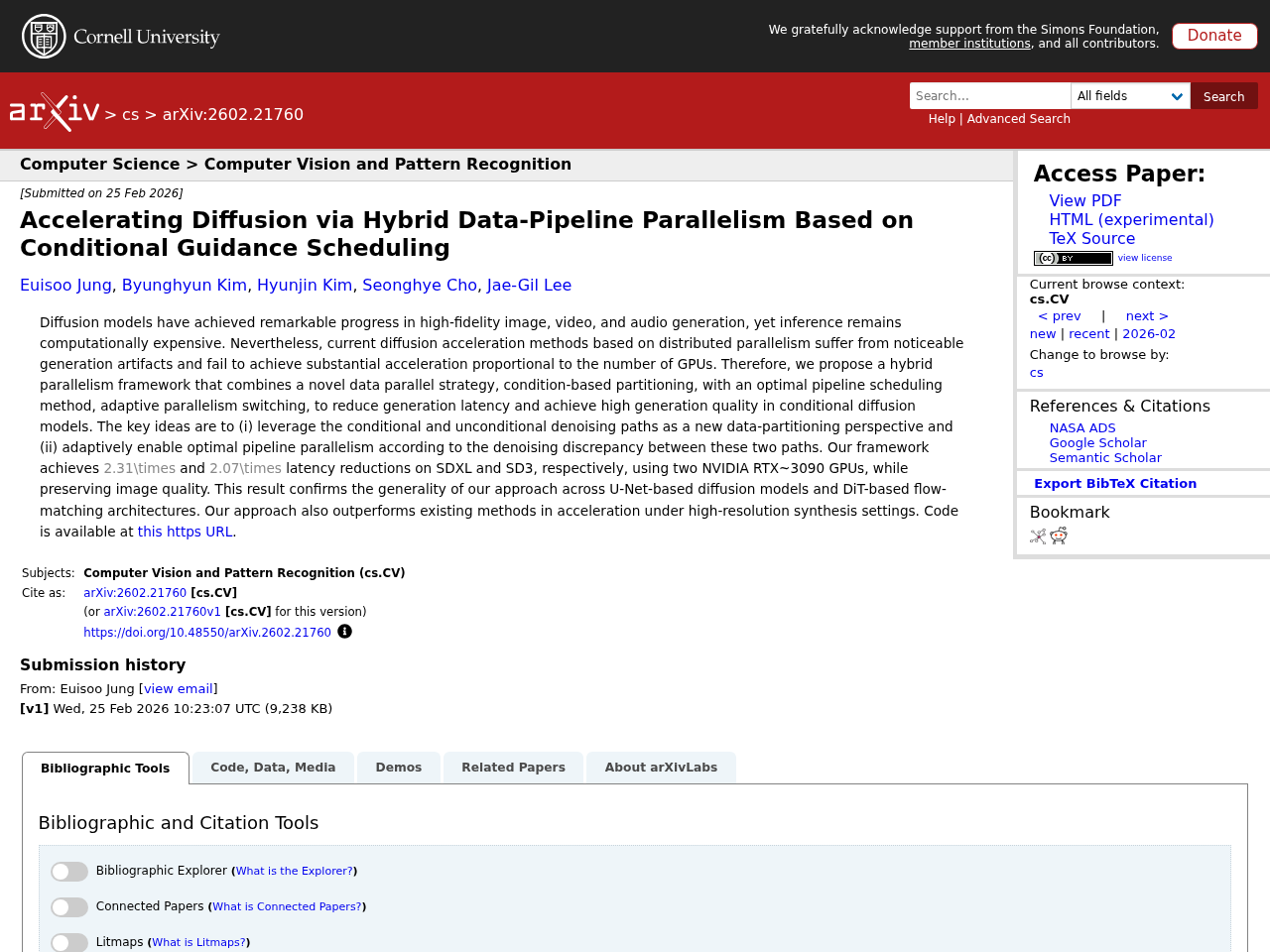 Accelerating Diffusion via Hybrid Data-Pipeline Parallelism Based on Conditional Guidance Scheduling